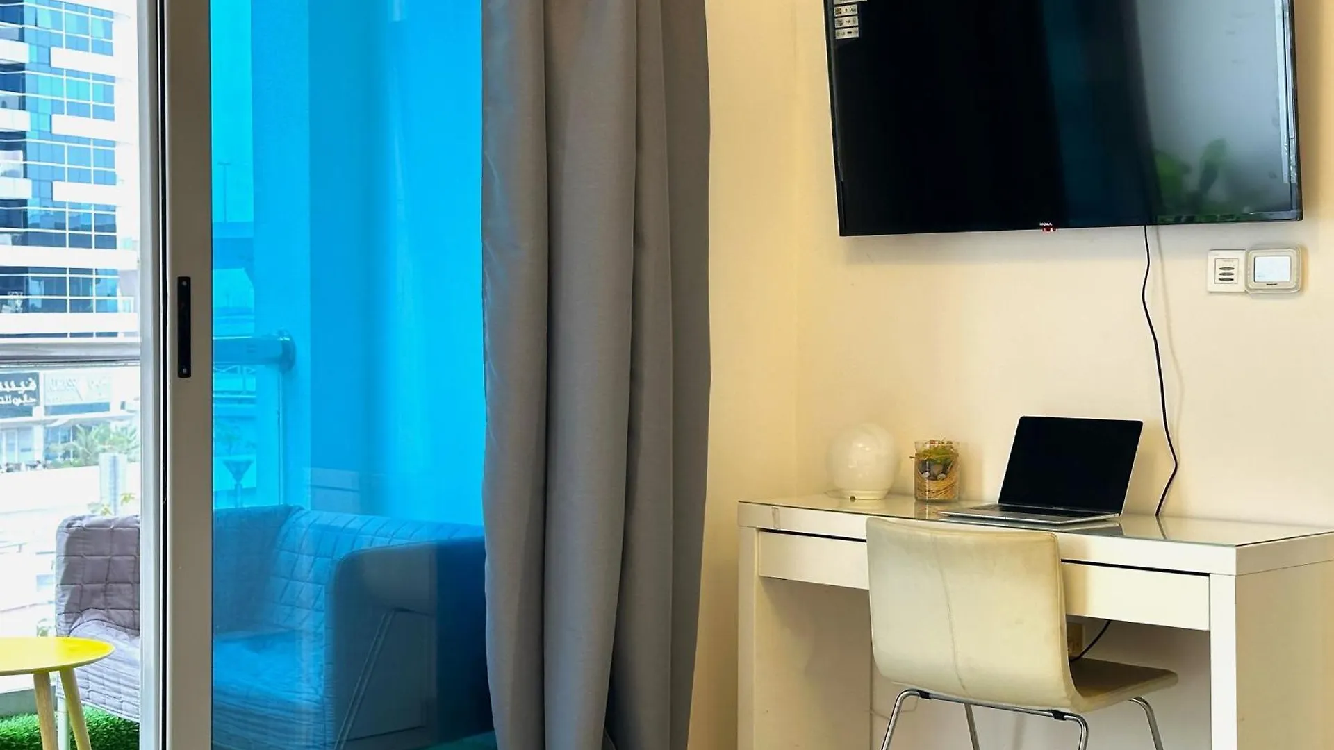 Wow Studio W/ Balcony And Canal View In Marina Dubai