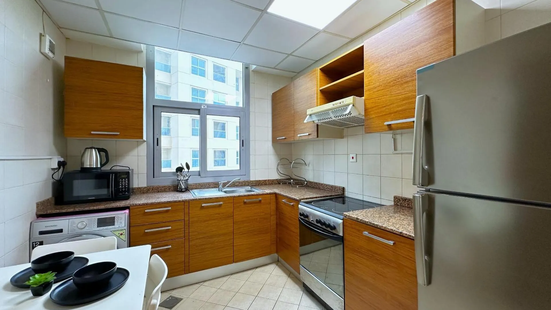 Apartment Wow Studio W/ Balcony And Canal View In Marina Dubai